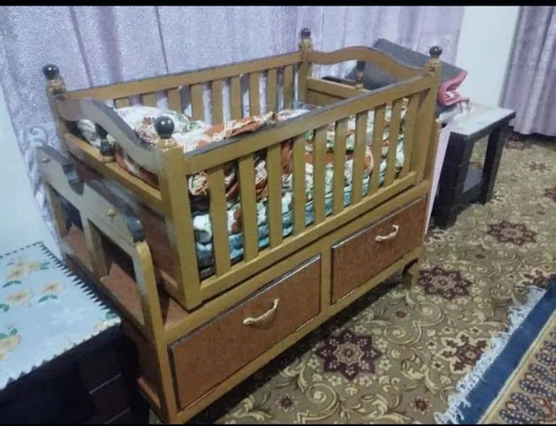 baby cot for sale bilkul new he only few day ago parchase 2