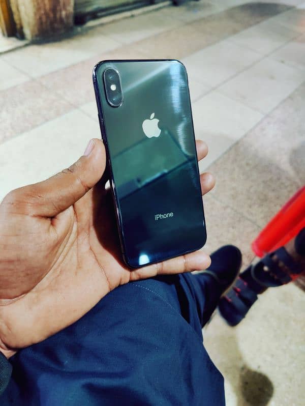 iPhone X 64GB PTA 8