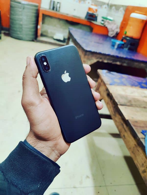 iPhone X 64GB PTA 9