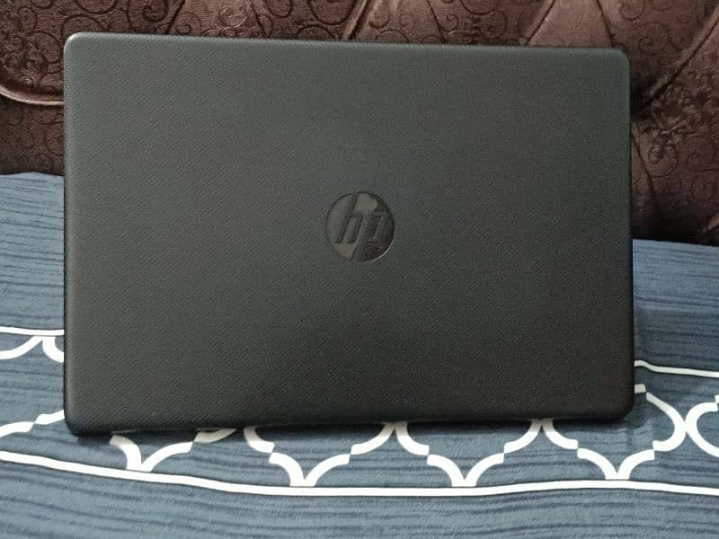 Hp  Laptop.   12 generation.   (6 core cpu).   (10 mb cache) 0