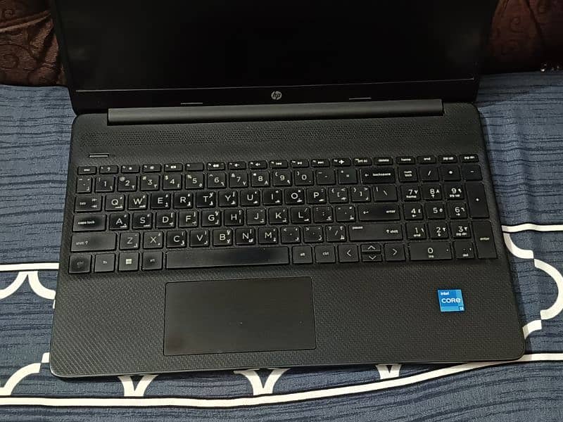 Hp  Laptop.   12 generation.   (6 core cpu).   (10 mb cache) 2