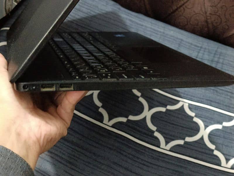 Hp  Laptop.   12 generation.   (6 core cpu).   (10 mb cache) 3