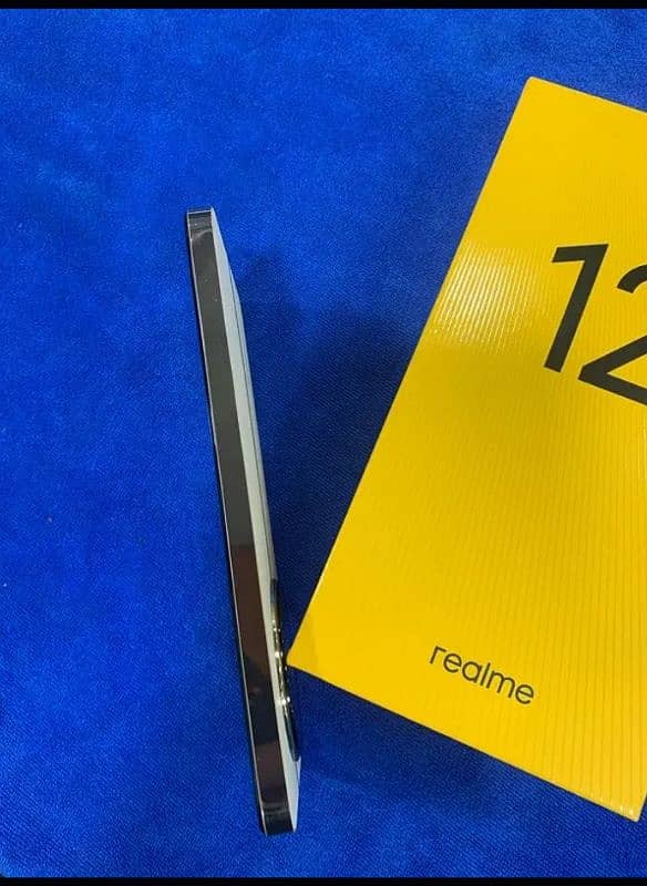 realme 12 plus daba charger sathe he 2