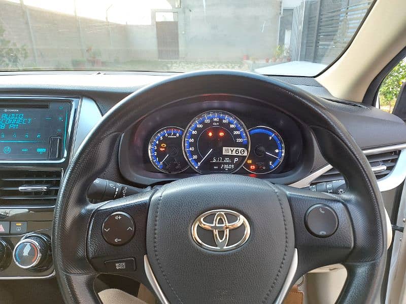 Toyota Yaris ATIV CVT 2022 3