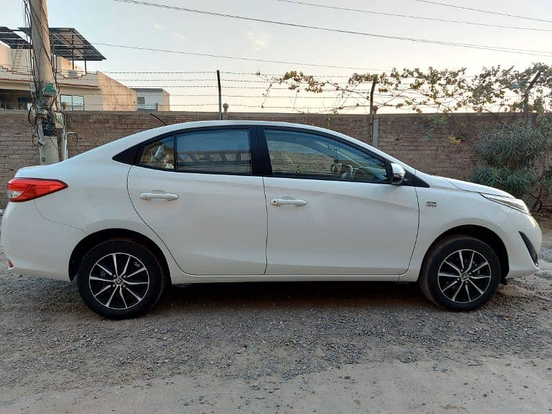 Toyota Yaris ATIV CVT 2022 11