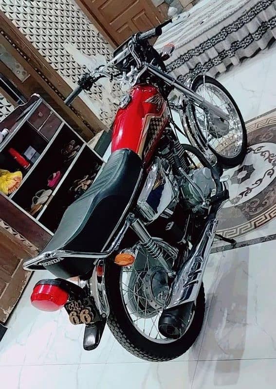 Honda 125 special edition 3