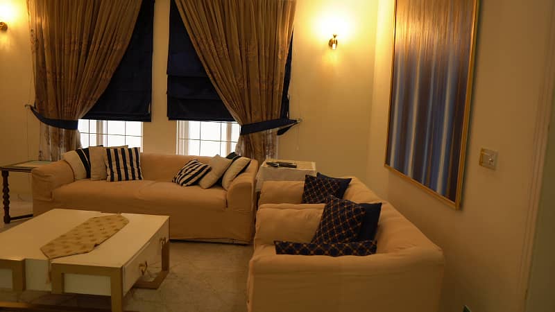 DHA Phase 8 Air Avenue , 10 MarlaBungalow, for Sale 19