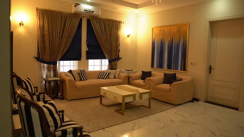 DHA Phase 8 Air Avenue , 10 MarlaBungalow, for Sale 20