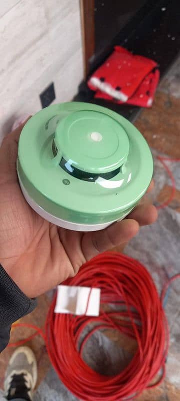 CCTV camera electric fence fire alarm insulation 4