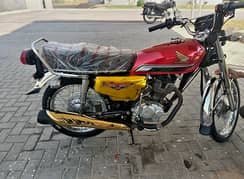 Honda 125 Special Edition – Karachi Number