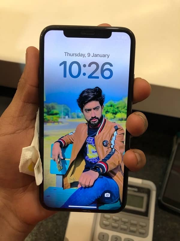 Iphone xs 10/10 condition waterpack all ok non pta 4