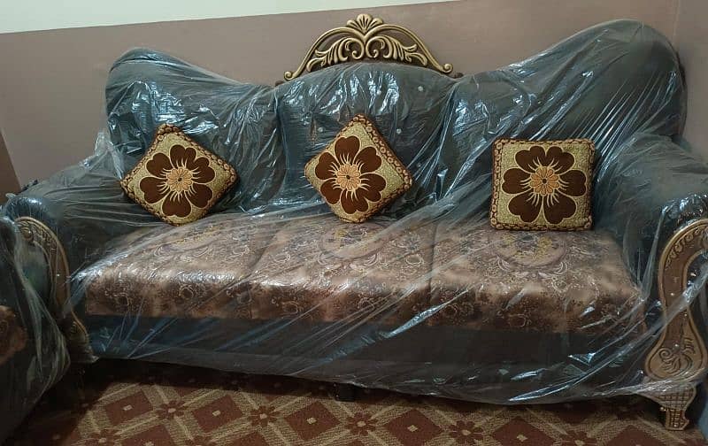 5 seater molty foam sofa set 0