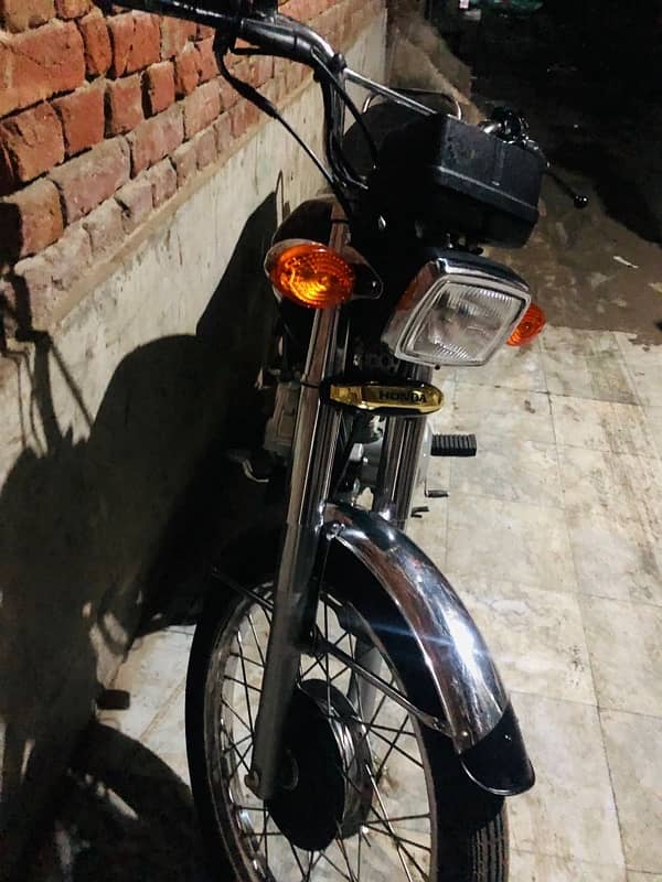 Honda 125 special edition 3