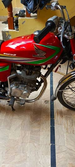 Honda 125 for saleCall my WhatsApp number 03258872259