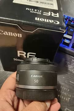 Canon RF 50mm f1.8 STM