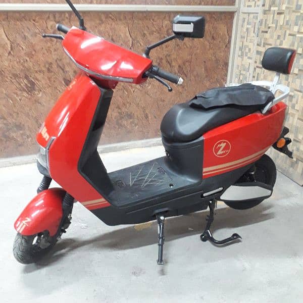 Electric Scooter H4 ZEvee 1