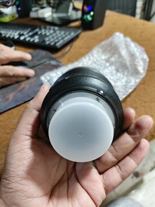 Nikon 85mm 1.8G AF  lens 10/10 Condition 4