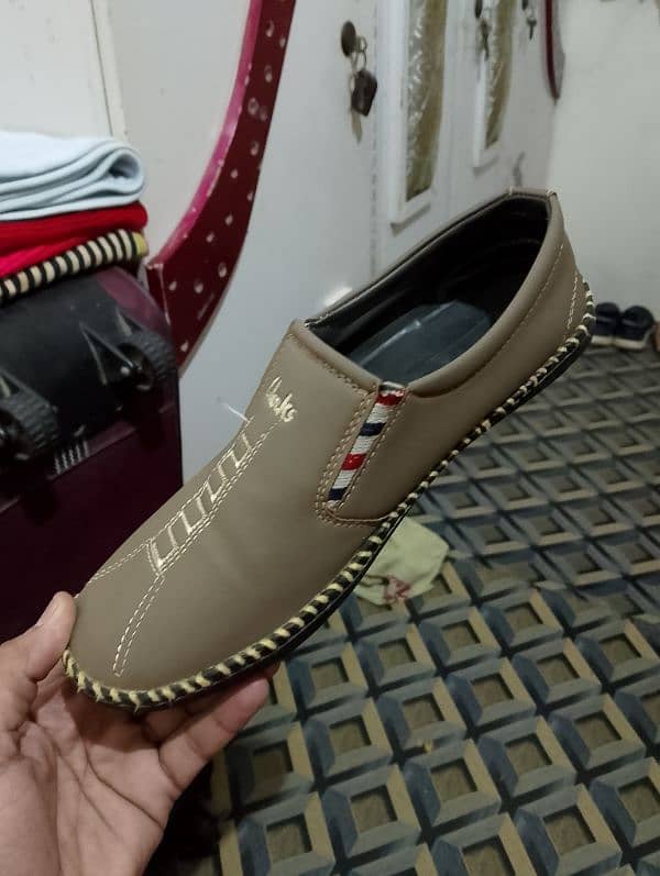 shoes new he bilkul size 41 number he 5