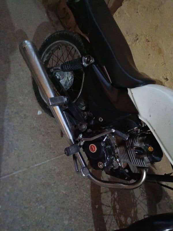 deluxe bike 125cc all ok only capy hn sat exchange possible 4