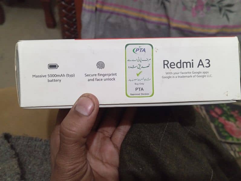 I m selling my phone redmi A3 (4 /64)phone:03476255122 1