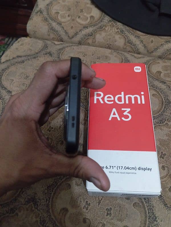 I m selling my phone redmi A3 (4 /64)phone:03476255122 4