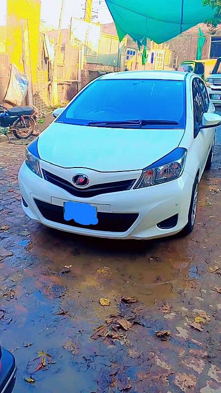 Toyota Vitz 2013/2015 3