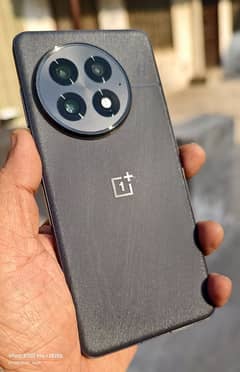 OnePlus 13. . Global  24gb ram 1tb storage non pta