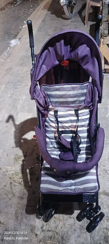 Selling almost new imported pram 1