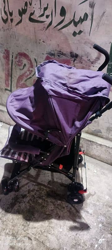 Selling almost new imported pram 8
