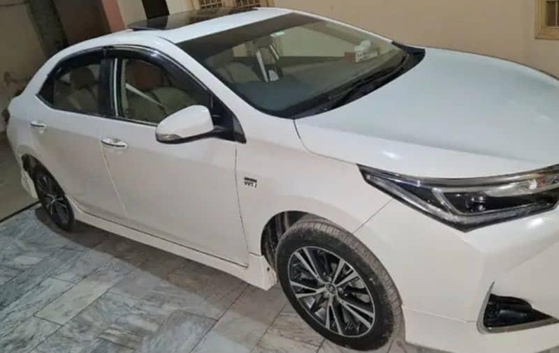 Toyota Altis Grande 2018 3