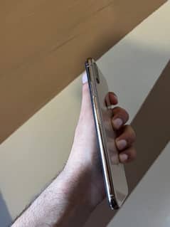 iphone Xs Max (box) PTA approved