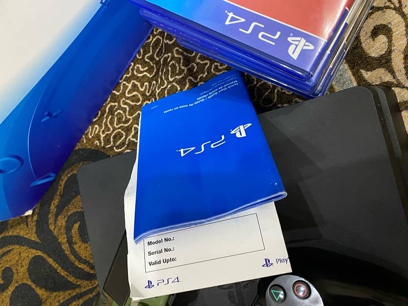 Playstation 4 Slim 1Tb with Games 4