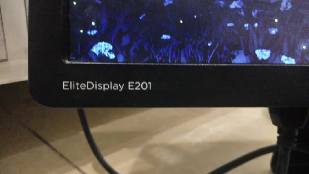 20 inch LCD Display 3