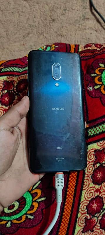 AQUOS ZERO 2.256 GB. EXCHANGE POSSIBLE 2