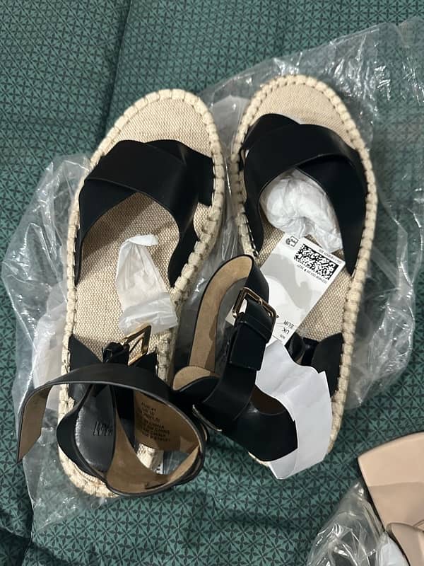 H&M sandals 1