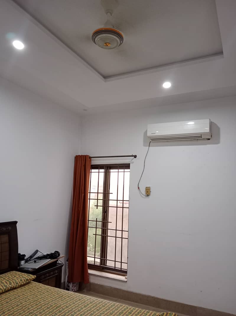 Upper Portion for rent in Rehman Garden 3