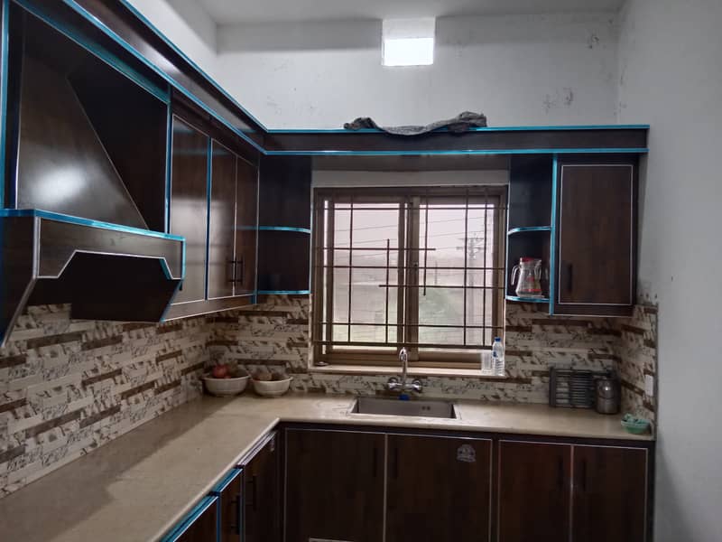 Upper Portion for rent in Rehman Garden 8