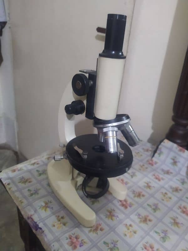 Microscope (Monocular) 2