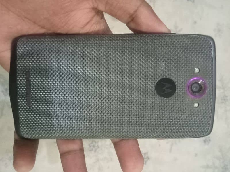 Moto Droid Turbo 3