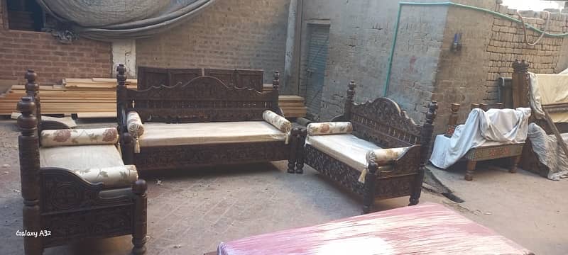 Swati Antique Sofa set 3