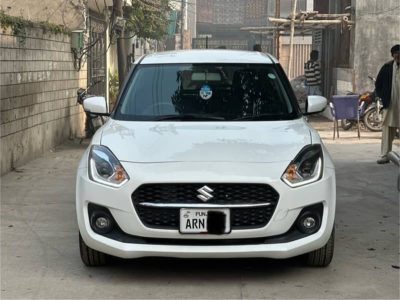 Suzuki Swift GLX 2024 2