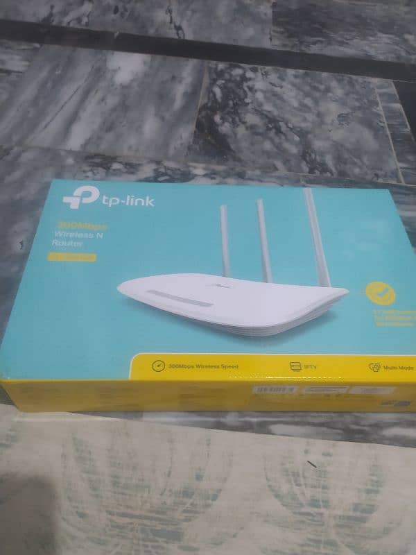 TP link  router 3 month use okay 0