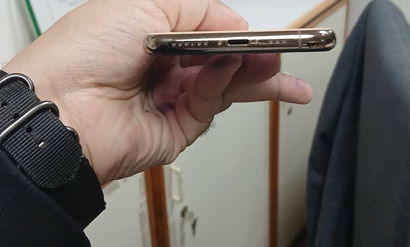 IPHONE 11 PRO PTA APPROVED GOLDEN 3