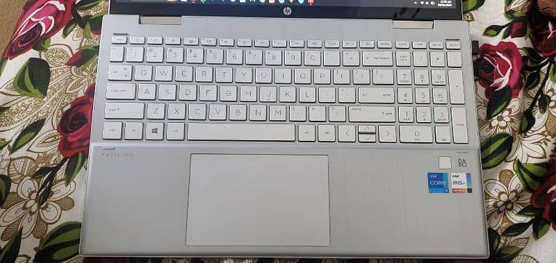 Hp Pavilion core i5 11th gen 16gb ram 512 ssd 4