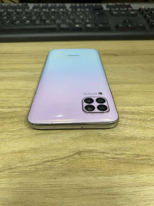 HUAWEI P 40 LITE 0