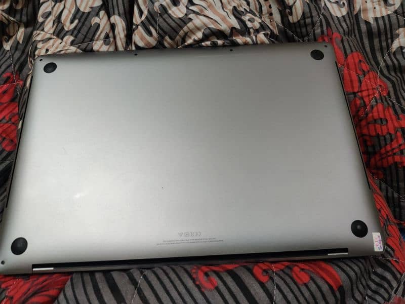 MacBook pro 2019  i-9 32gb 3