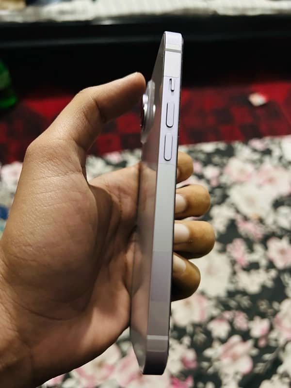 iPhone 14 (100% health, official warranty till May 2025) 4