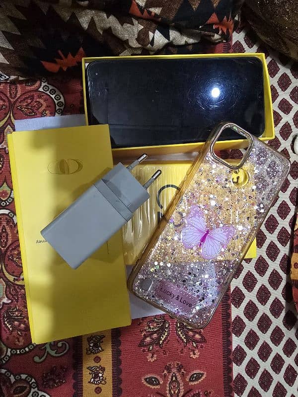 REALME C21 IN VERY NEAT & CLEAN CONDITION WITH BOX 2