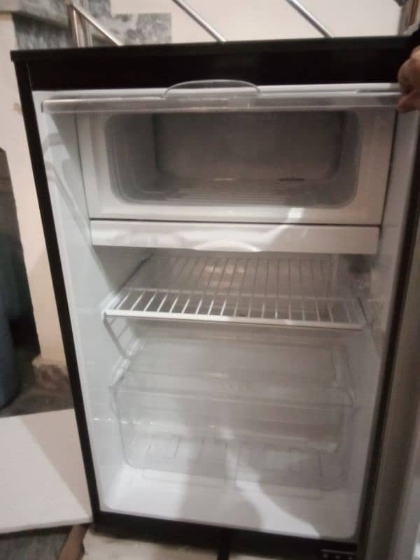 PEL ROOM FRIDGE 5