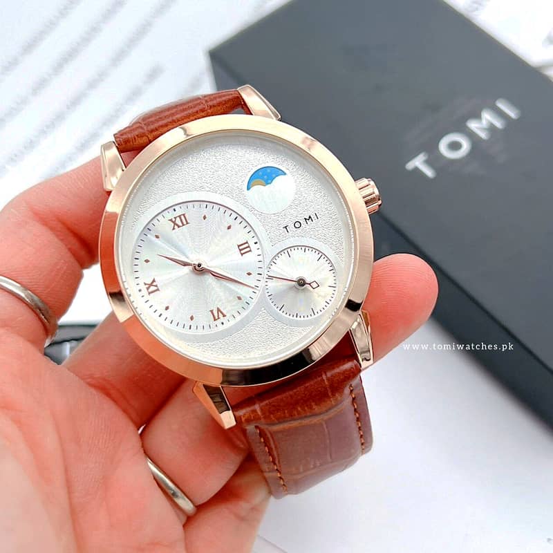 TOMI Leather strap watch with original box 0